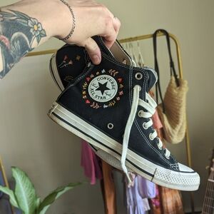 8.5 embroidered high top black Converse